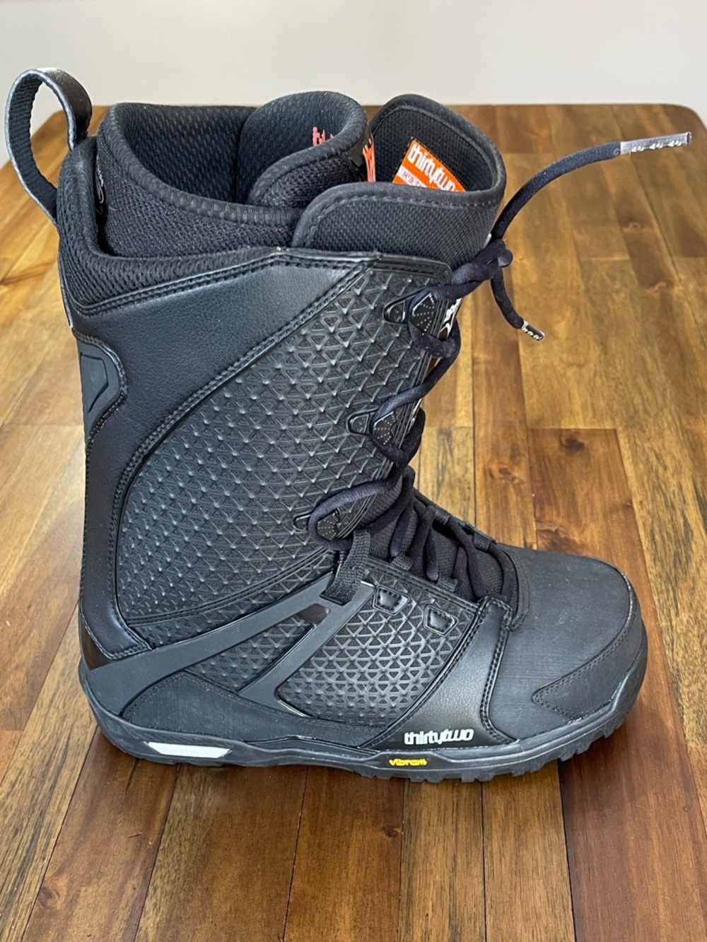 ThirtyTwo Men’s Black Snowboard Boots - Lightweight Support
